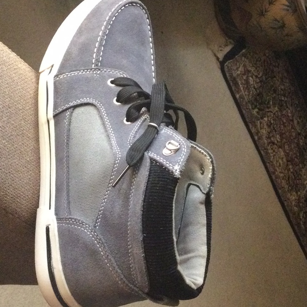 izod mens boots.  Size 12D.  Suede
